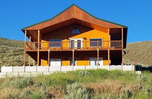 Corral Cabin | Beautiful 4-bedroom cabin with WiFi, AC in superb Fairfield