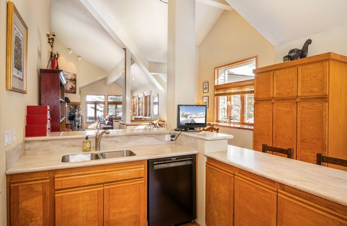 Elkhorn Village Condo | Beautiful 4 Bedroom condo on golf course in Sun Valley