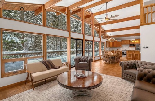New Meadows House | Beautiful 5 Bedroom 4 Bath Home with Hot Tub