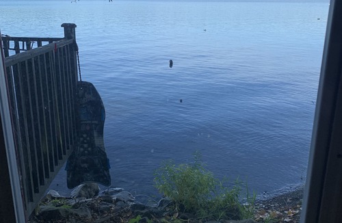 Sammamish Cabin | Beautiful 75+ ft. lakefront beachouse over the water with brand NEW dock!