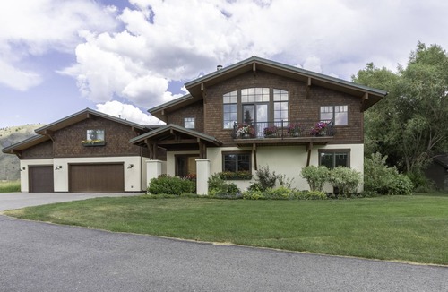 Indian Trails House | Beautiful and Spacious Private Home w Jackson Hole Property Management