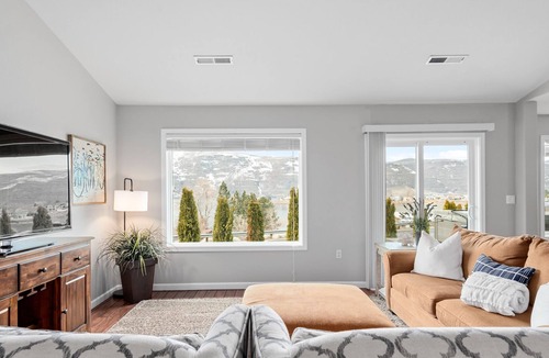 Sunland Estates House | Beautiful Columbia river views! Close to the Gorge Amphitheatre!