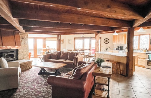 Elizabeth Cabin | Beautiful compound, 10 mile views, on 300 acre ranch, next to Galena Territory