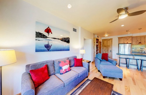 Elkhorn Village Condo | Beautiful condo close to skiing & Pet-Friendly!