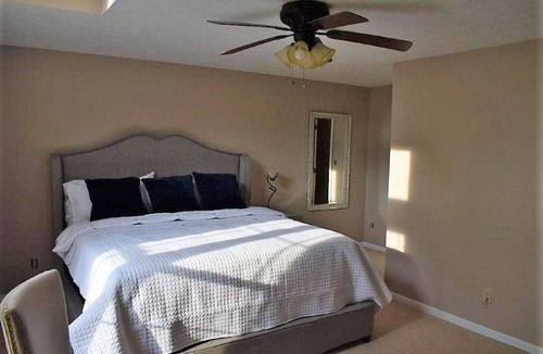 Pike Condo | Beautiful Eagle Creek Hideaway - Great Location!!!
