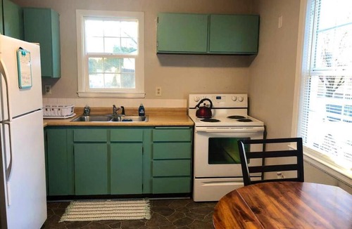 West Spokane House | Beautiful Finch Arboretum 2 Bedroom House