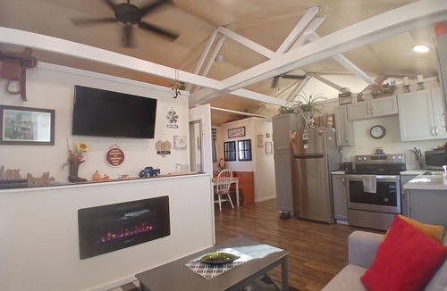 Nampa House | Beautiful full apartment, in barn style building, close to town with farm views!