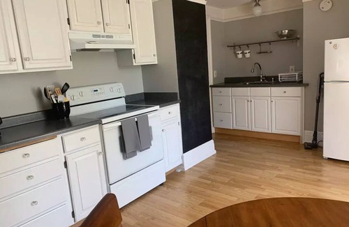 New Tacoma Apartment | Beautiful Furnished Apt #4 in Historic Buildingnn