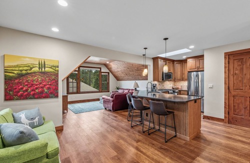 English point House | Beautiful Guest House/Private/near Silverwood
