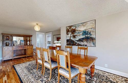 Mosier House | Beautiful historic family home on a Cherry Orchard with patio grill and WiFi