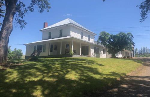 Mosier House | Beautiful historic family home on a Cherry Orchard with patio grill and WiFi