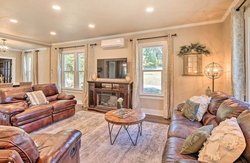 Mineral House | Beautiful Historic Home, Walk to Mineral Lake