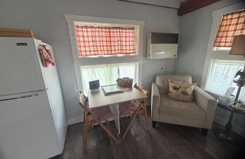 Whitefish Cottage | Beautiful Historical Cottage With Mountain Views In Kalispell