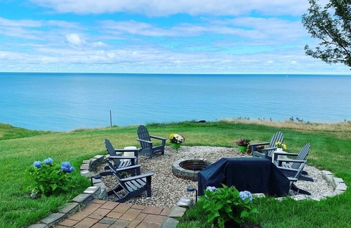 Ludington House | Beautiful Home On A High Bluff Overlooking Lake Mich! Sept 12-18 OPEN!