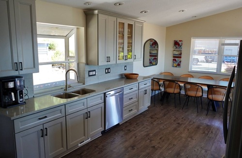 Newberg House | Beautiful home, stunning views in the heart of the wine country.