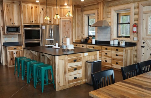 Island Park Cabin | Beautiful log home on river with Mountain View, 25 miles from Yellowstone