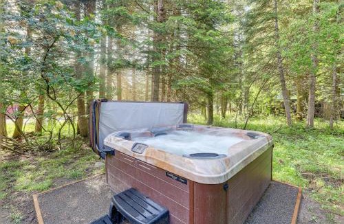 McCall House | Beautiful McCall Cabin: Perfect for Families!