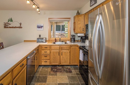 Big Sky Condo | Beautiful Mountain Views, walking distance to Big Sky Resort!