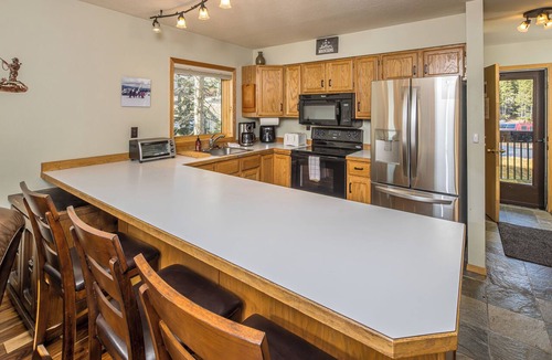 Big Sky Condo | Beautiful Mountain Views, walking distance to Big Sky Resort!