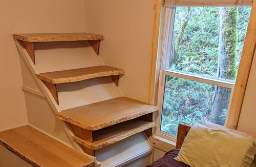 Packwood House | Beautiful Northwest Lodging - Bugling Elk Bungalow w/elk & nearby creek