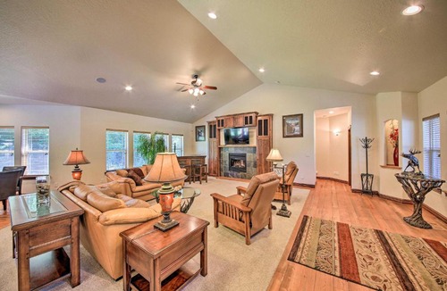 Priest River House | Beautiful Priest Lake Home on Golf Course!