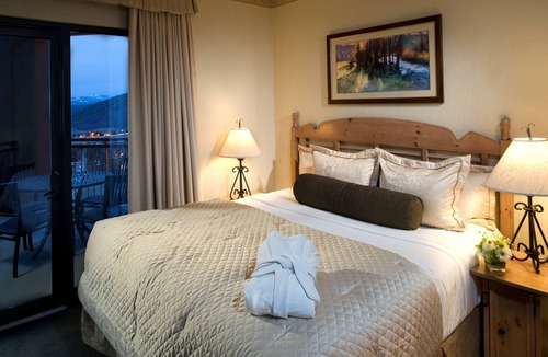 Park City Cabin | Beautiful Spacious King Room | Heated Pool