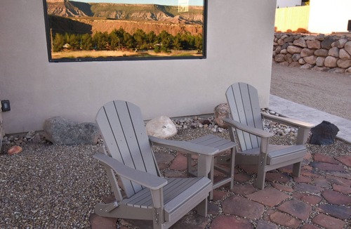 Virgin Apartment | Beautiful studio casita with amazing views only 8 miles from Zion National park!