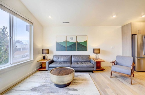 Downtown Boise Apartment | Beautiful Townhome - Steps to Downtown Boise!