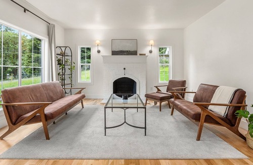 Camas House | Beautiful Vintage Home in the Heart of Camas 5 beds