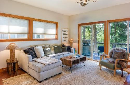 Eastsound House | Beautiful WaterViews, Pet-Friendly, Close to Town