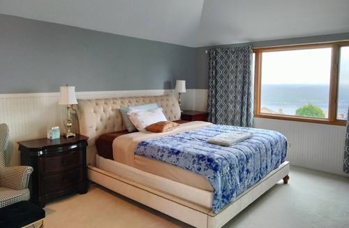 Cougar Mountain House | Bellevue Lakemont area SFH House with Nice Views - Low Price, Very Affordable!
