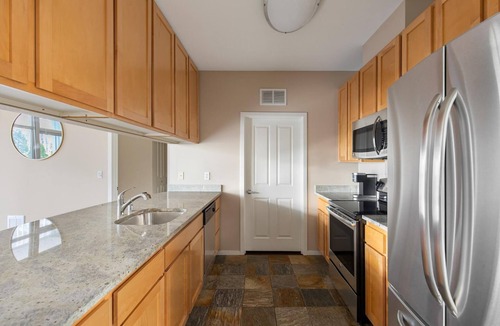 Northwest Bellevue Apartment | Bellevue | Modern 2BD/2BA Apartment