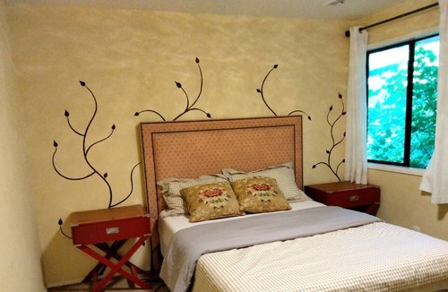 Somerset House | Bellevue Somerset Luxury House 5b/3.5b + Super View, but Still very Affordable!