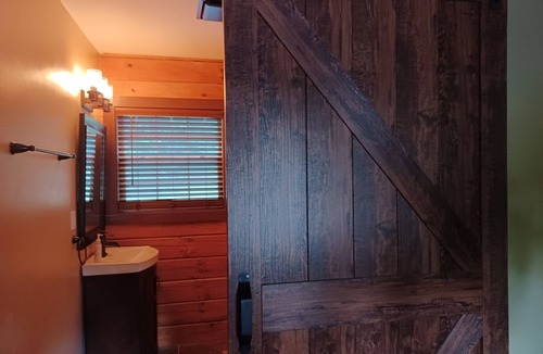 Jasper Cabin | Bennett Lake Tiny Cabin