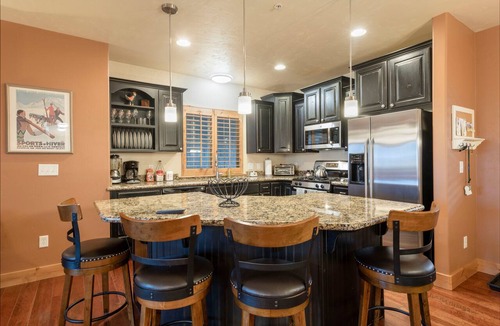 Bear Hollow Village Condo | Best Bear Hollow Retreat – 3BR/2BA Top Floor with Views