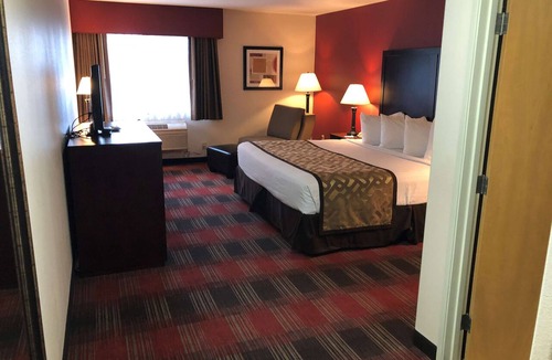 Dallas Hotel | Best Western Dallas Inn & Suites