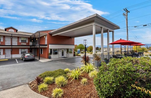 Grants Pass Hotel | Best Western Grants Pass Inn