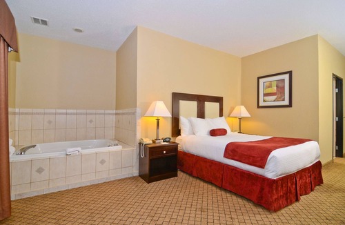 Macomb Hotel | Best Western Macomb Inn