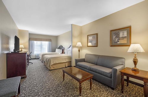 Frontier Hotel | Best Western Plus Fossil Country Inn & Suites