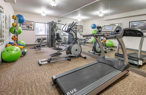 Spokane Hotel | Best Western PLUS Peppertree Airport Inn