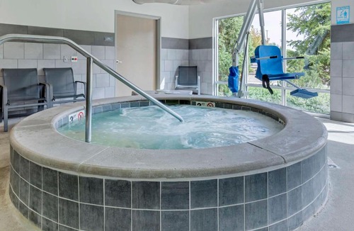 Nampa Hotel | Best Western Plus Peppertree Nampa Civic Center Inn