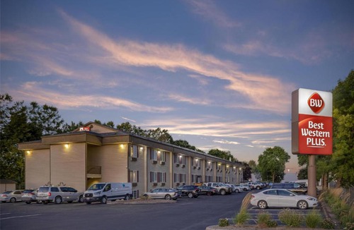 Albany Hotel | Best Western Plus Prairie Inn