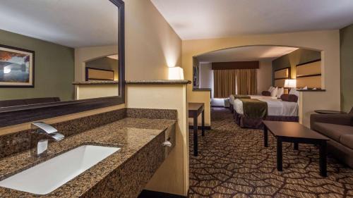 Vancouver Hotel | Best Western PLUS Vancouver Mall Drive