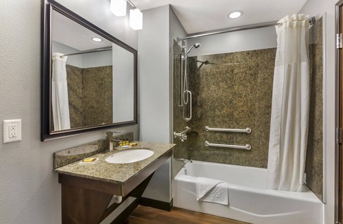 Williston Hotel | Best Western Plus Williston Hotel & Suites