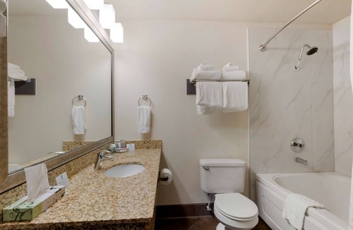 Parkrose Hotel | Best Western Pony Soldier Inn - Airport