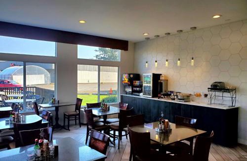 Reedsport Hotel | Best Western Salbasgeon Inn & Suites