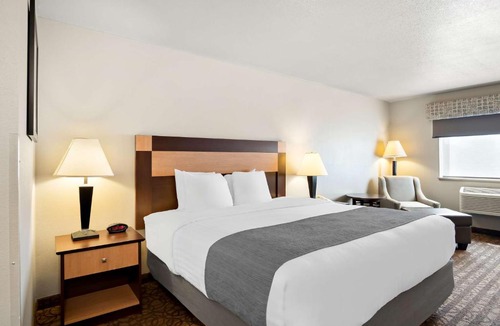 Jerome Hotel | Best Western Sawtooth Inn and Suites