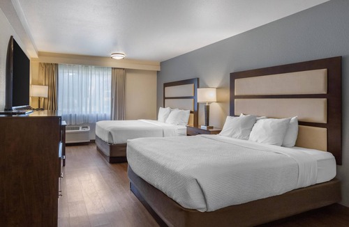 Baker City Hotel | Best Western Sunridge Inn & Conference Center