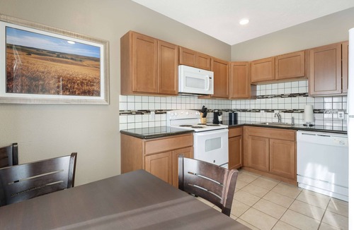 Colfax Hotel | Best Western Wheatland Inn