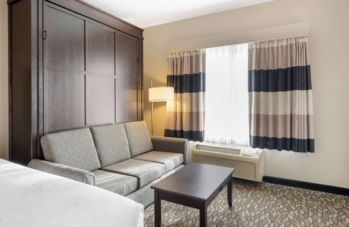 Colfax Hotel | Best Western Wheatland Inn